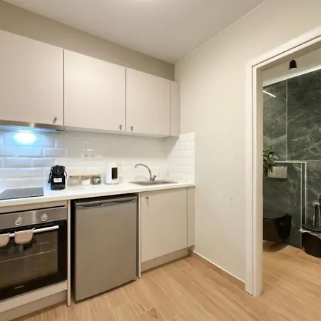 Modern Sanctuary White Tower Lejlighed